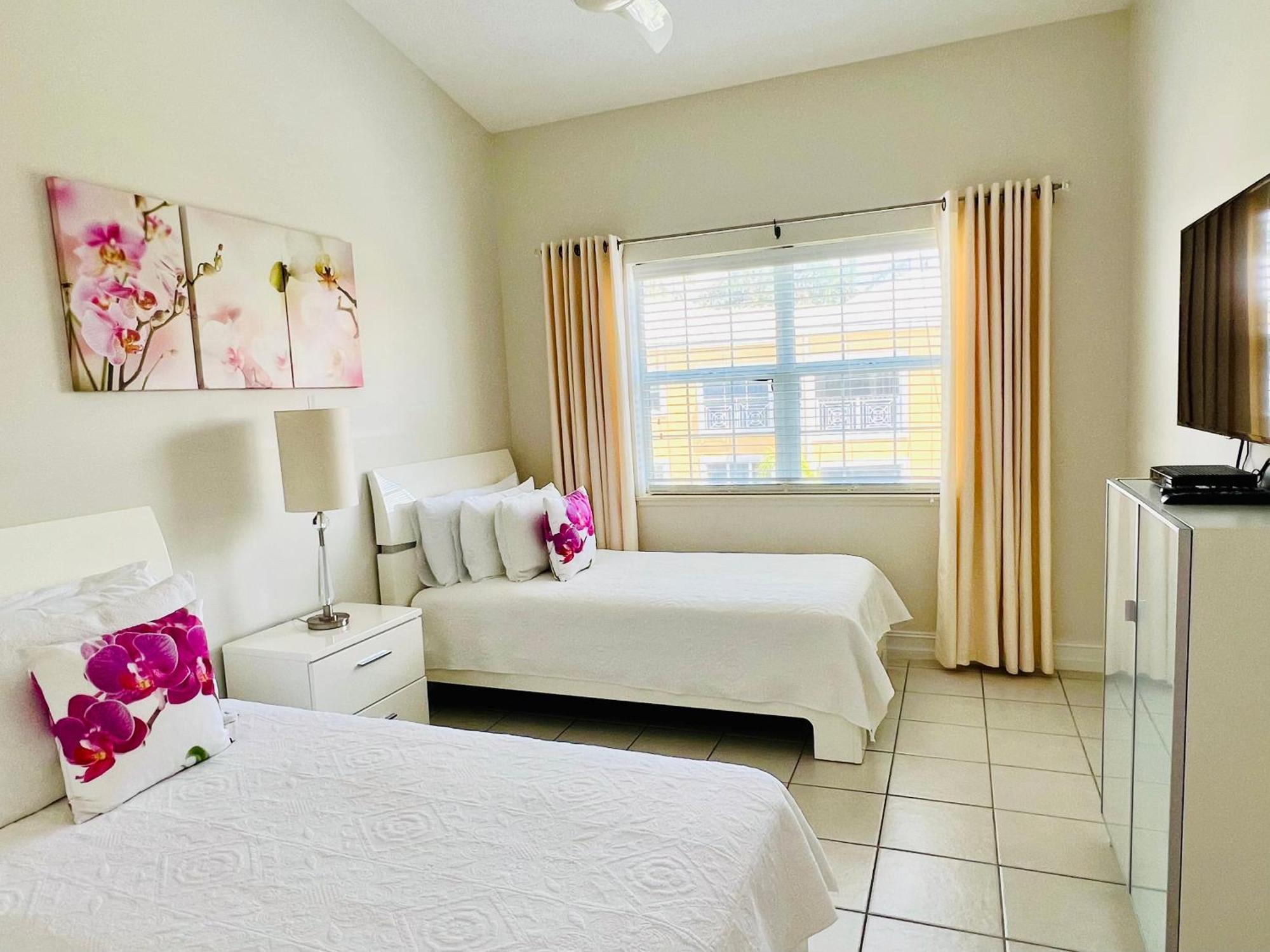 Regal Beach Club George Town Habitación foto